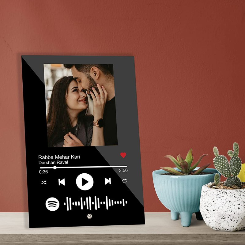 customized-photo-and-song-spotify-plaque-with-steel-removable-stand